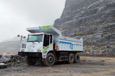 Yüksek Verimlilik İçin Sıfır Emisyonlu ve Çift Motorlu Tahrikli 110 Ton Yük Kapasiteli Elektrikli Maden Kamyonu